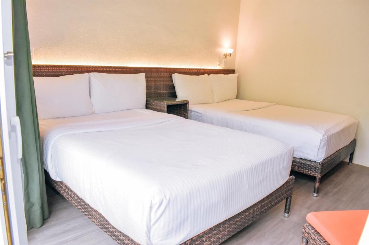 Golden Sands Destination Resorts Daanbantayan Exteriör bild