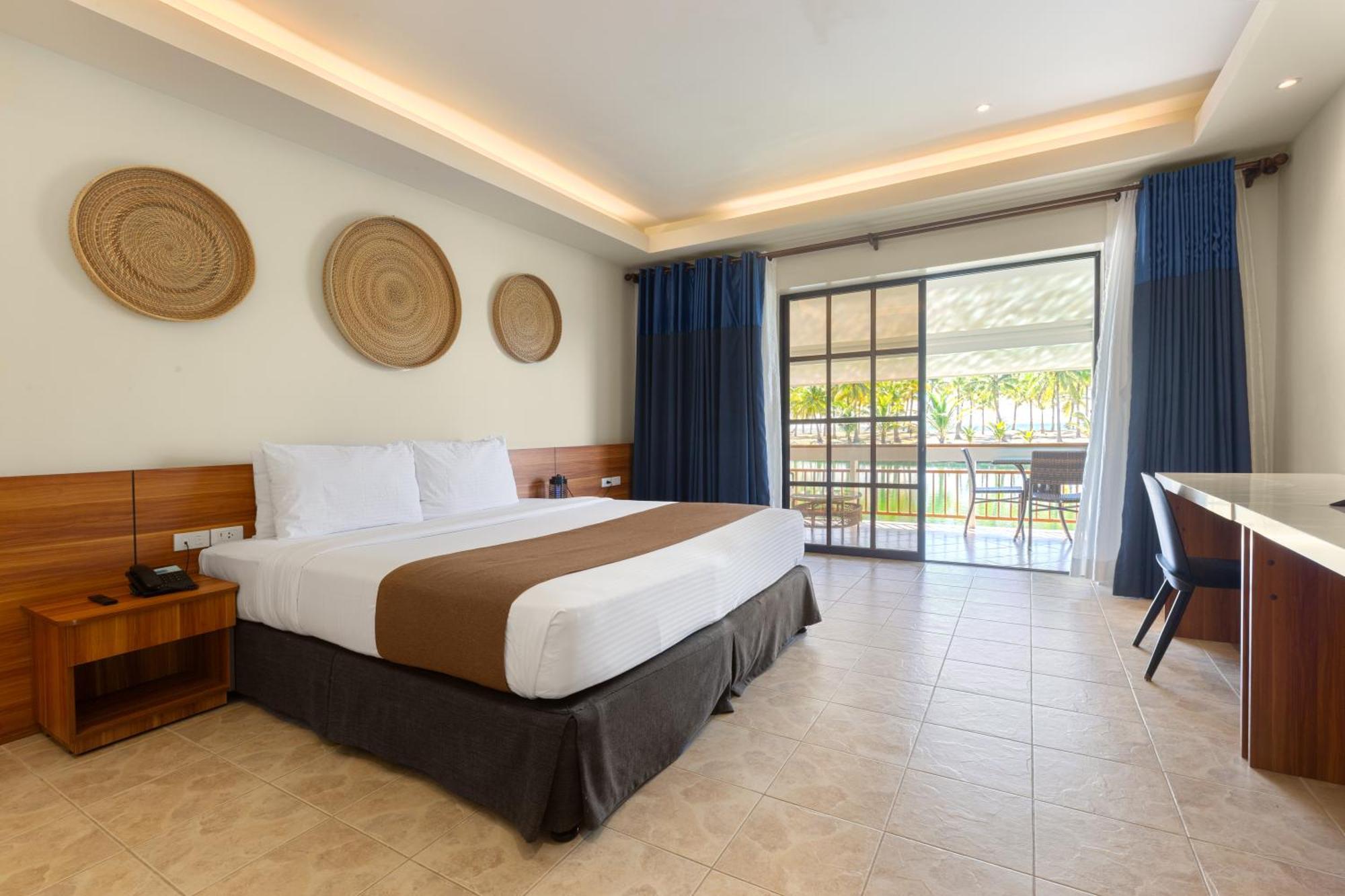 Golden Sands Destination Resorts Daanbantayan Exteriör bild