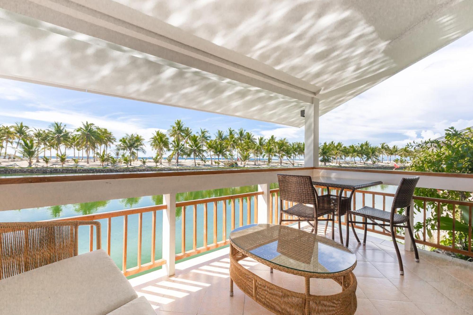 Golden Sands Destination Resorts Daanbantayan Exteriör bild