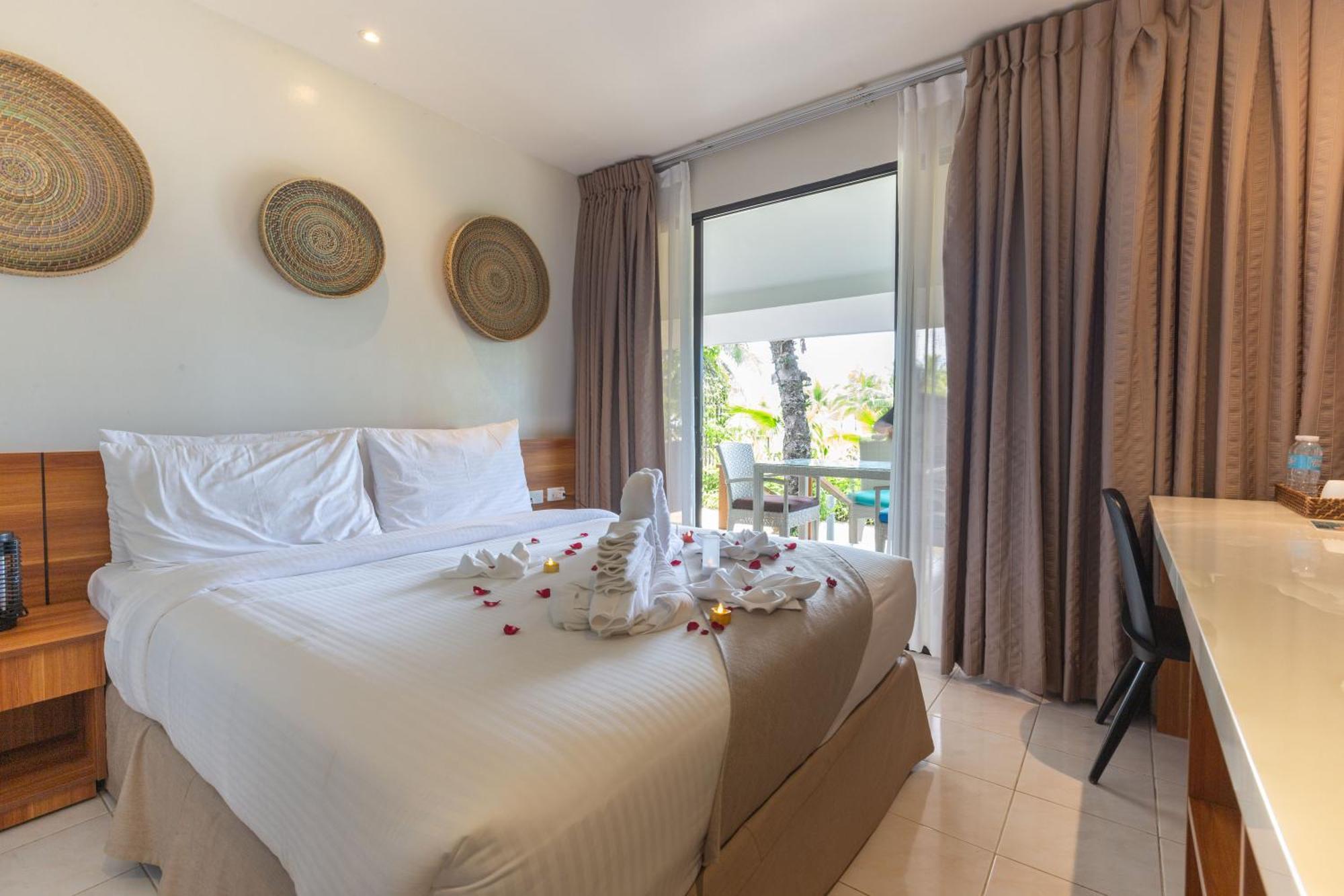 Golden Sands Destination Resorts Daanbantayan Exteriör bild