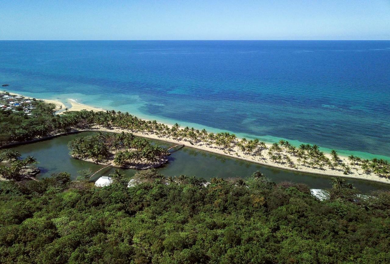 Golden Sands Destination Resorts Daanbantayan Exteriör bild